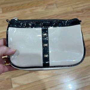 $3 (bundle only minimum $10) Cute little pink patent leather bag